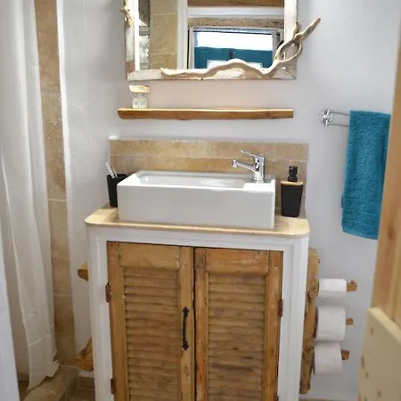 Holiday home Shirleys *